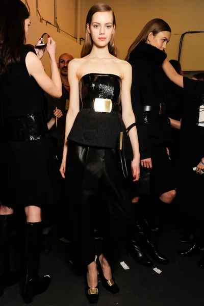 Look 27